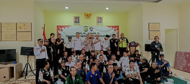 
 POKDAR Kamtibmas Bhayangkara Sektor Tarumajaya Gelar Halal Bihalal untuk Pererat Silaturahmi