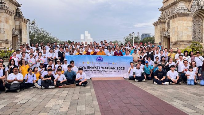 
 DPD WALUBI DK Jakarta Gelar Karya Bhakti Sambut Hari Raya Waisak 2569 BE / 2025 M di TMP Kalibata