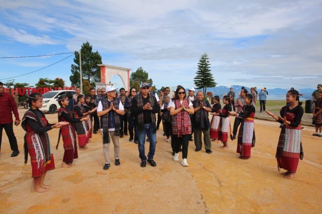 
 Bupati Taput Sambut Kunjungan Wamen Pariwisata RI ke Destinasi Wisata Kawasan Danau Toba