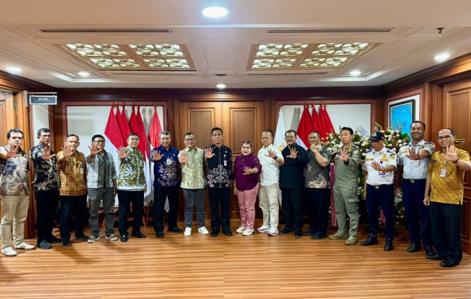 
 Fun Bike Harkitnas Siwo PWI Jaya 2025: Dilepas Wali Kota Jakpus di Monas, Disambut Wali Kota Jakut di Ancol