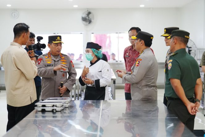 
 Kapolri Tinjau SPPG Polda Bali, Pastikan Dukung Program MBG Pemerintah
