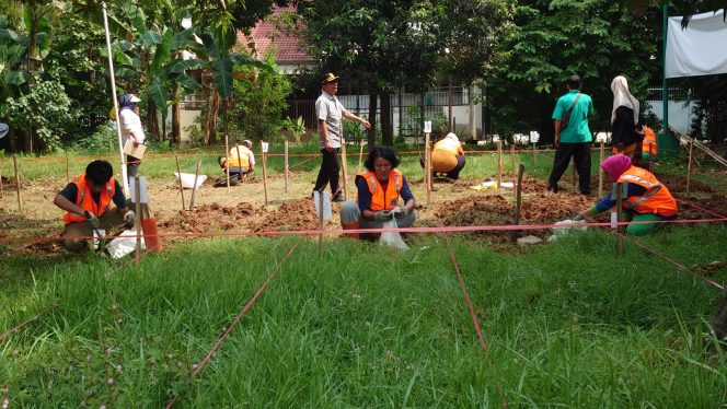 
 Kelurahan Cengkareng Timur Seleksi Petugas PPSU Lewat Uji Praktik Lapangan