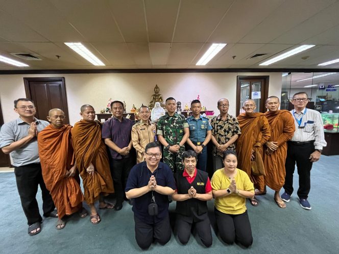 
 WALUBI Berikan Apresiasi kepada Dua Taruna AKMIL dari TNI AL dan TNI AD yang Beragama Buddha serta Membanggakan Bangsa yang dilantik langsung oleh Presiden RI di Istana Negara