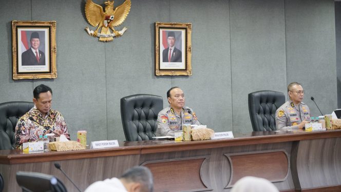 
 Polri & Bulog Luncurkan Gerakan Pangan Murah Nasional, Tekan Harga Beras Jelang HUT RI ke-80
