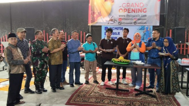 
 Grand Opening Thelas Cafe di Jatiasih, Tawarkan Konsep Modern-Retro dan Menu Istimewa untuk Semua Kalangan