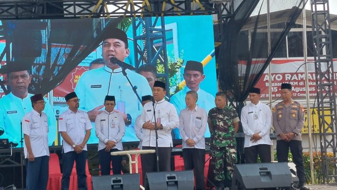 
 Bazar HUT RI ke-80 di Ruko 1000 Cengkareng Barat, Wali Kota Ikut Hadir dan Dukung