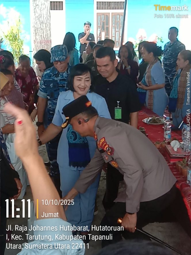 
 Semarak Dirgantara 2025 dan HUT Ke-80 Kabupaten Tapanuli Utara, TNI AU Gelar Bagi-Bagi Sembako