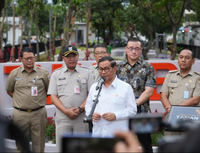 
 Gubernur DKI Jakarta Pramono Anung Resmikan Taman Bugar Duri Kepa