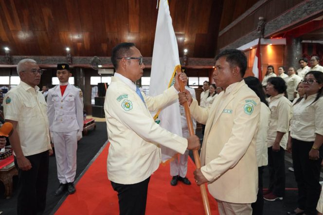 
 Bupati JTP Kukuhkan IPSM–PSM Taput 2025–2030: Perkuat Pelayanan Sosial Hingga ke Desa