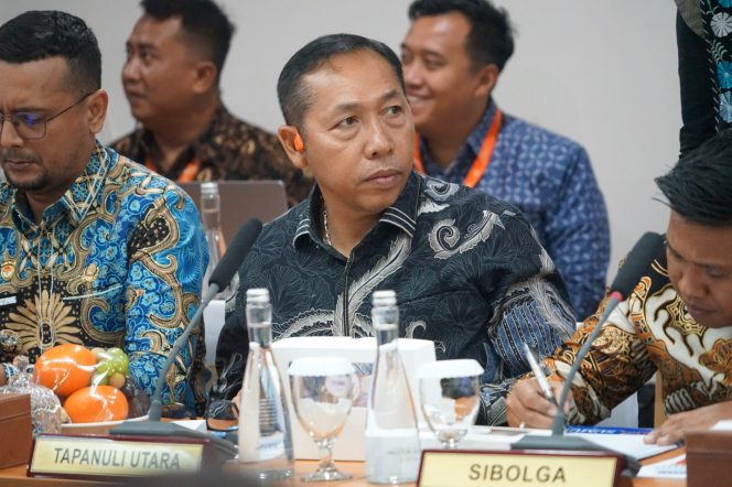 
 Bupati Taput Hadiri RUPS-LB Bank Sumut, Sepakati Penyertaan Modal Berupa Aset