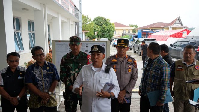 
 Pemkab Tapanuli Utara Sampaikan Perkembangan Terkini Bencana: Akses Terputus, Puluhan Korban Hilang, Evakuasi Terus Dipercepat