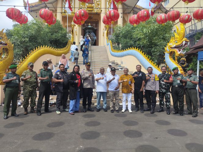 
 Lurah Kapuk Apresiasi Baksos Kesehatan Vihara Hemadhiro Mettavati: Tingkatkan Kualitas Hidup Warga Secara Nyata