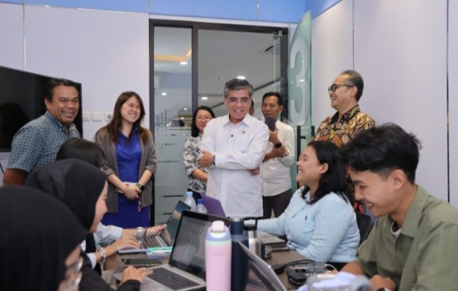 
 Menaker Tegaskan Pentingnya Sertifikasi Kompetensi bagi Lulusan Magang