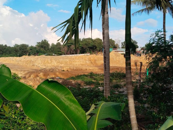 
 Diduga Aktivitas Cut and Fill Tanpa Koordinasi, Kelurahan Kabil Pertanyakan Legalitas PT Perambah Batam Expresco