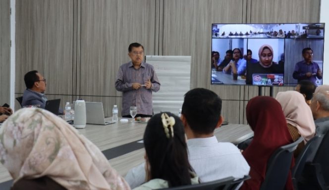 
 Jusuf Kalla: Krisis Ekonomi dan Politik Tidak Bisa Dipisahkan, Universitas Harus Hadir Memberikan Solusi