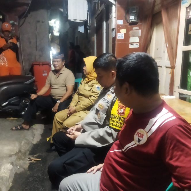 
 Ketua RW 07 Cengkareng Barat Sampaikan Permohonan Maaf kepada Jurnalis dan LSM, Tegaskan Komitmen Jaga Lingkungan