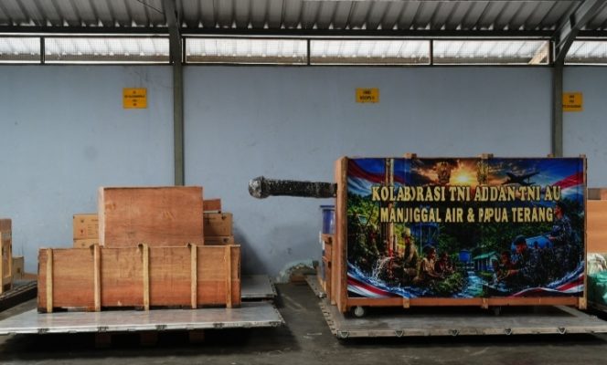 
 Perluas Akses Air Bersih dan Listrik di Papua, TNI AD Kirim Dukungan Program Manunggal Air dan Papua Terang